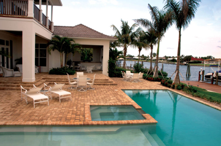 M_Exterior Pool